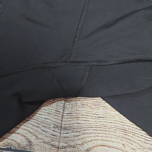 Lululemon leggings 25" size 4 - Picture 6 of 9
